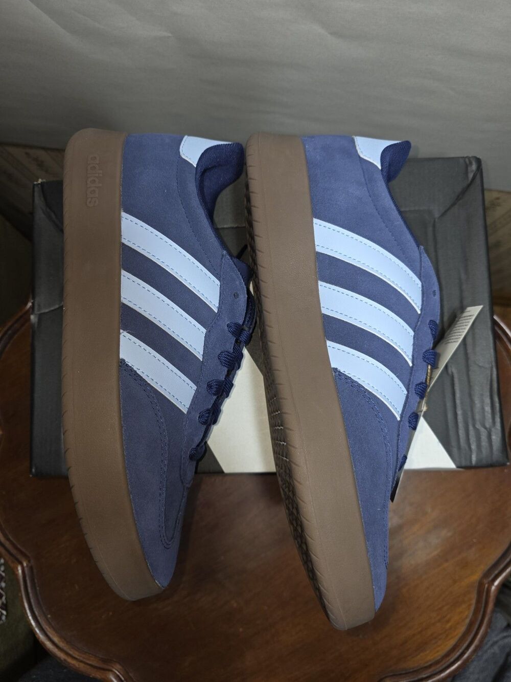 Adidas Barreda Blue Gum Sole Sneakers Mens Size 11 JR5533 NWT - Picture 3 of 8
